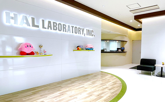 山梨開発センターエントランス